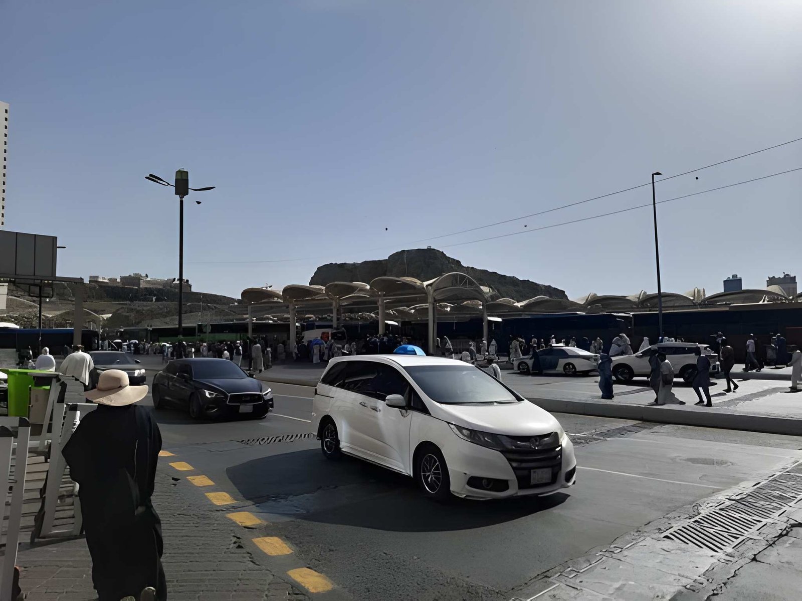 Umrah taxi car ready for pilgrim pickup in Makkah